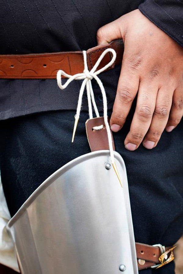 Protectores piernas de Soldado, acabado satinado