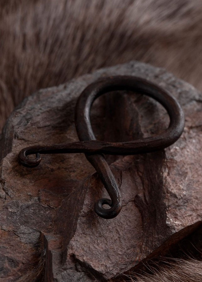 Colgante de cruz de troll de hierro