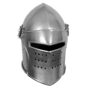 Bacinete de guerrero medieval, con visera