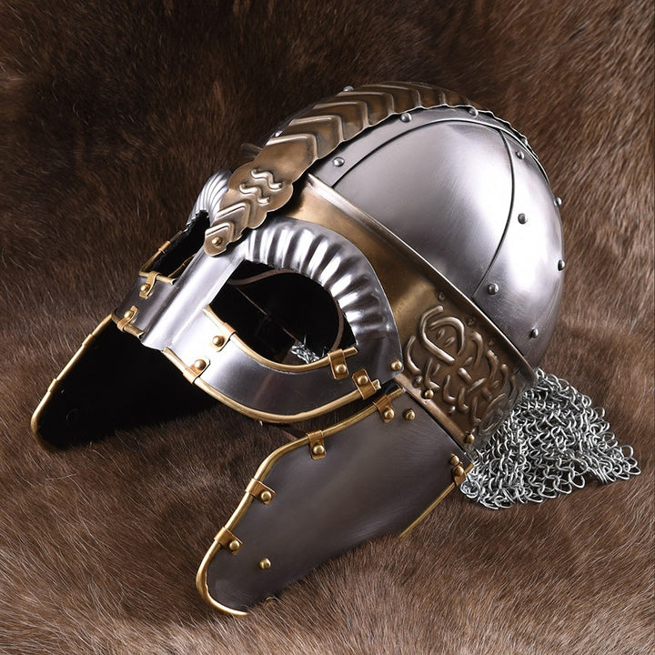 Casco medieval con visera Beowulf