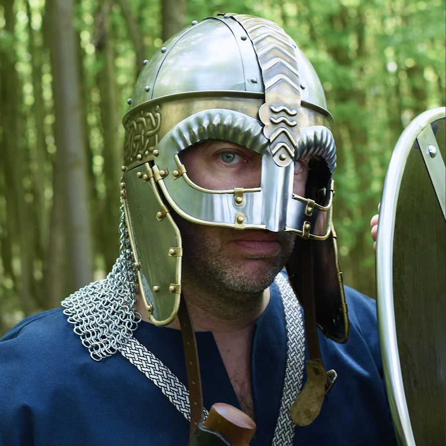 Casco medieval con visera Beowulf
