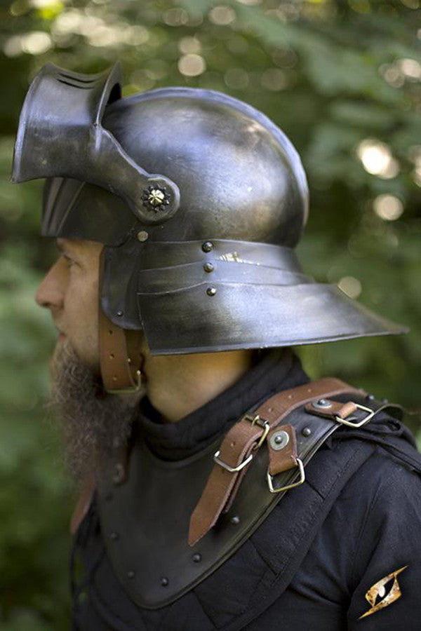 Casco Sallet con visera, Oscuro épico