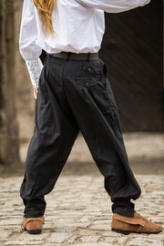 Pantalones pirata anchos modelo Eckart, color negro
