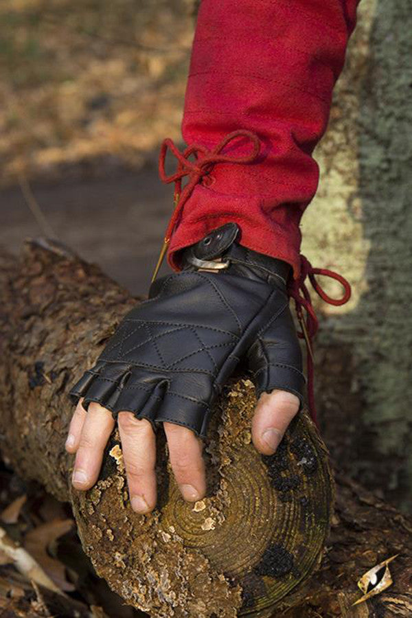 Guantes Celtas de cuero negro, cierre hebilla