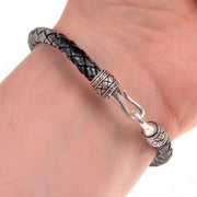 Pulsera trenzada vikinga con abalorios plateados en cuero negro