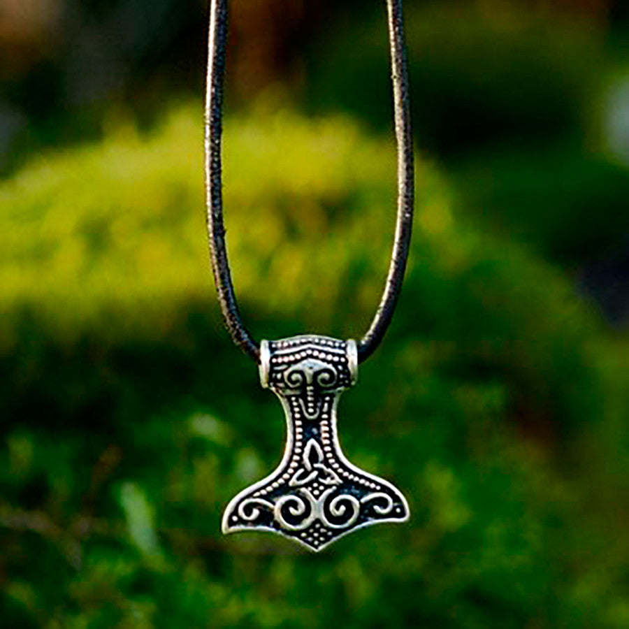 Colgante martillo de Thor de Rus