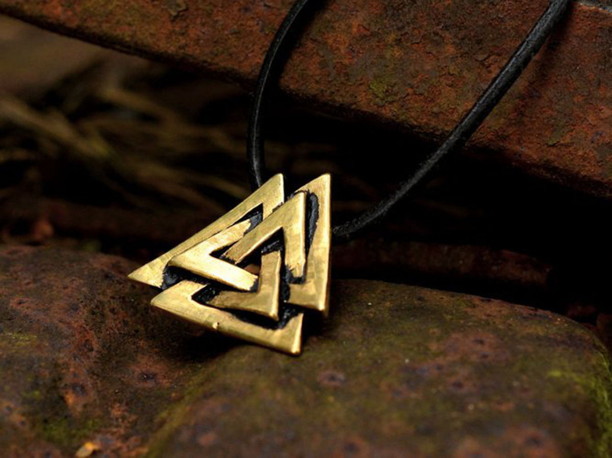 Colgante vikingo Valknut o Nudo de la Muerte