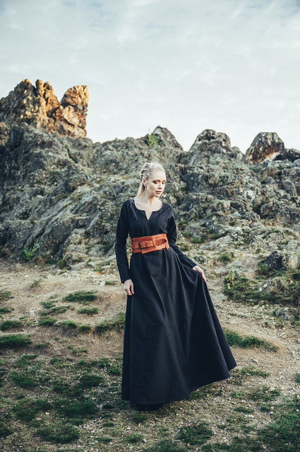 Vestido de mujer vikinga modelo Lina, negro