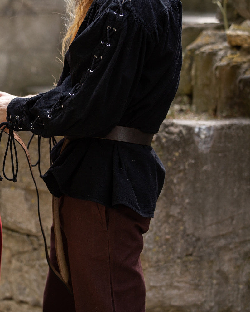 Camisa medieval Adrián con cordones, blanca o negra