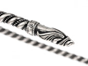 Torque vikingo con cabezas de cuervos