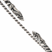Torque vikingo con cabezas de cuervos