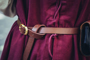 Cinturón medieval estrecho de cuero, color marrón