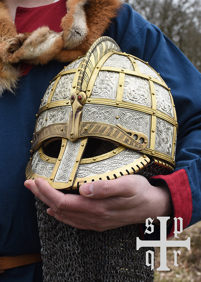 Casco vikingo decorado Valsgärde, Suecia S. VII