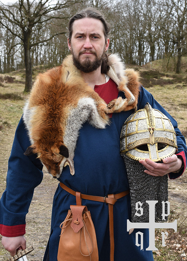 Casco vikingo decorado Valsgärde, Suecia S. VII