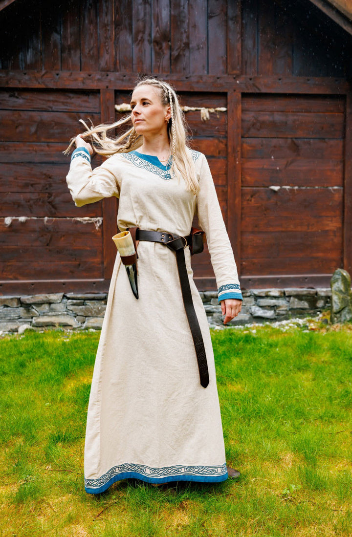 Vestido vikingo modelo Lagertha, bicolor natural-azul