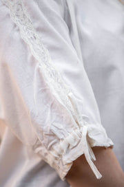 Blusa medieval manga corta modelo Sandra, blanco natural