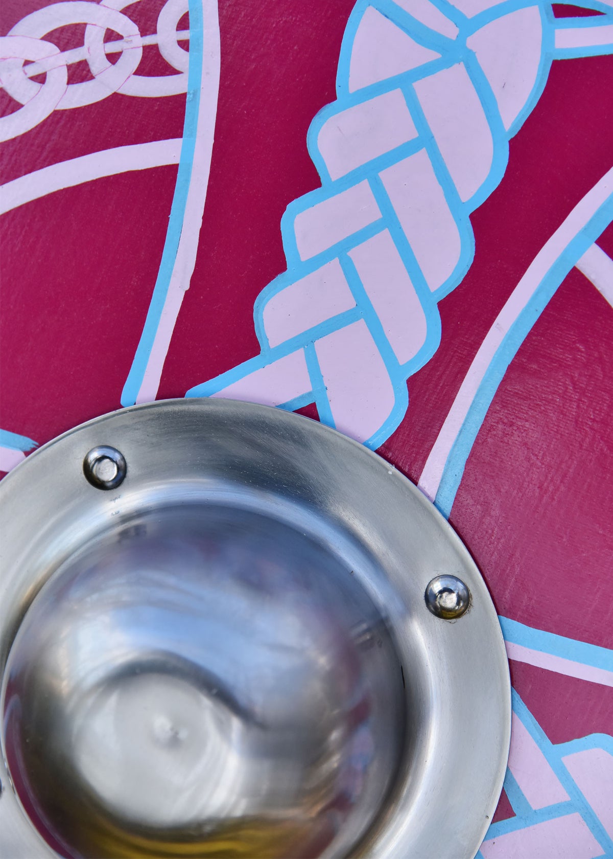 Escudo Vikingo pintado con Cruz Celta, 61 cm. Ø