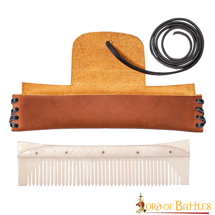 Peine medieval en hueso con funda incluida