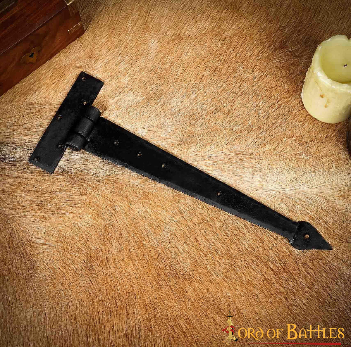 Bisagra de puerta medieval forjada en hierro