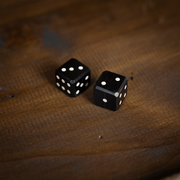 Pack 6 dados de cuerno con pepitas incrustadas