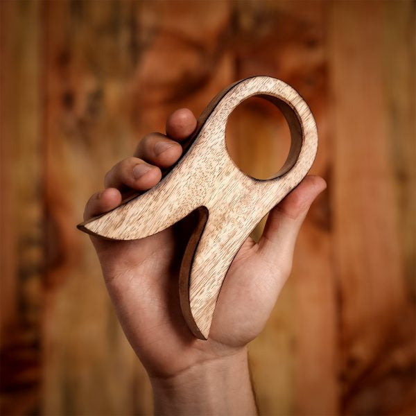 Soporte de madera para cuerno, 16 cm.