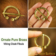 Broche vikingo de latón, 3,5 cm.