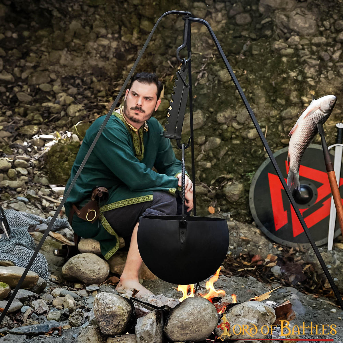 Soporte medieval para calderos, ollas y parrillas