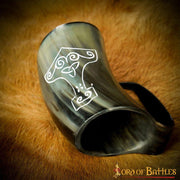 Jarra de cerveza Vikinga hecha a mano Mjolnir