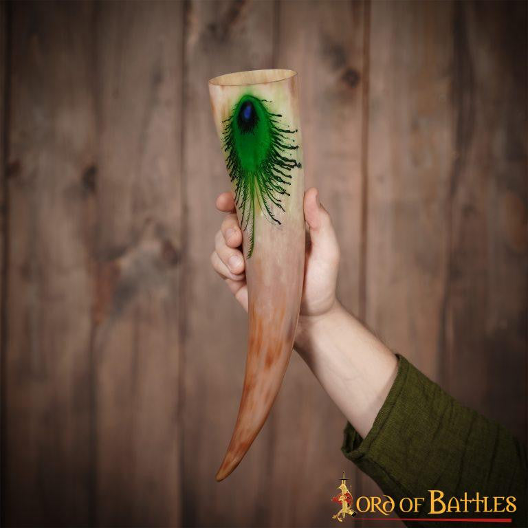 Cuerno para Beber con Diseños Ornamentados
