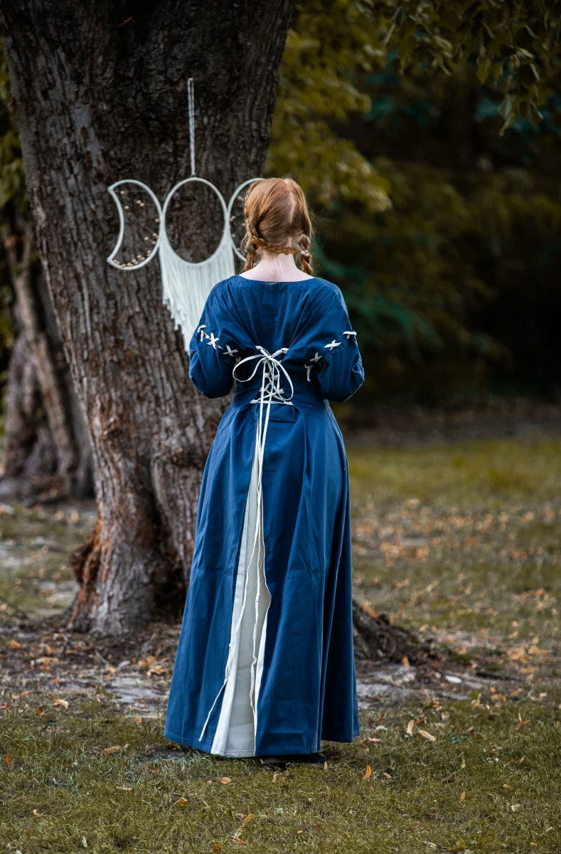 Vestido medieval azul-blanco modelo Larina