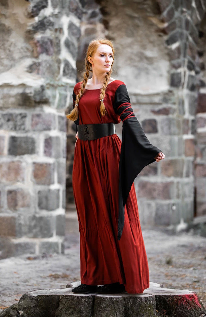 Vestido medieval rojo-negro modelo Dorell