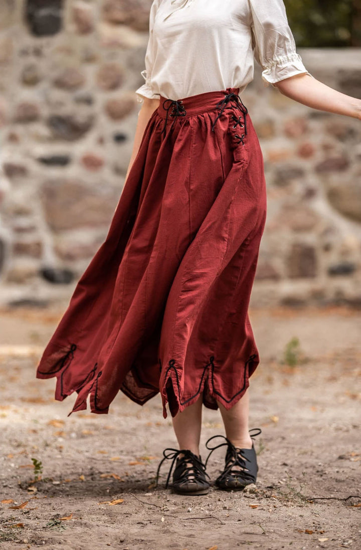 Falda medieval con bordados modelo Svenja, rojo