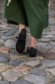 Zapatos medievales negros para damas, Rieke