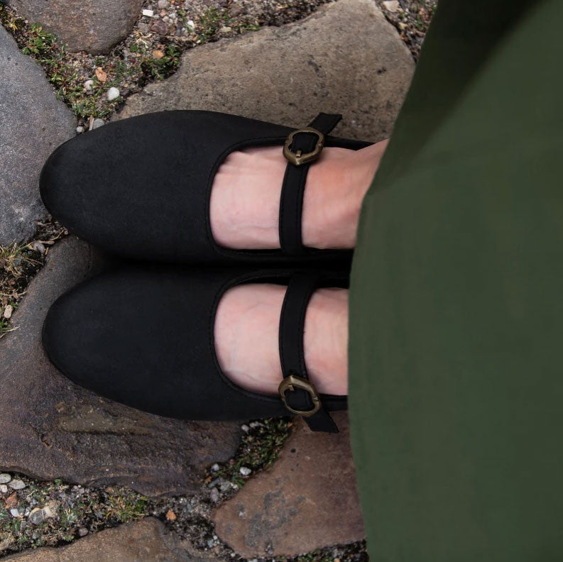 Zapatos medievales negros para damas, Rieke
