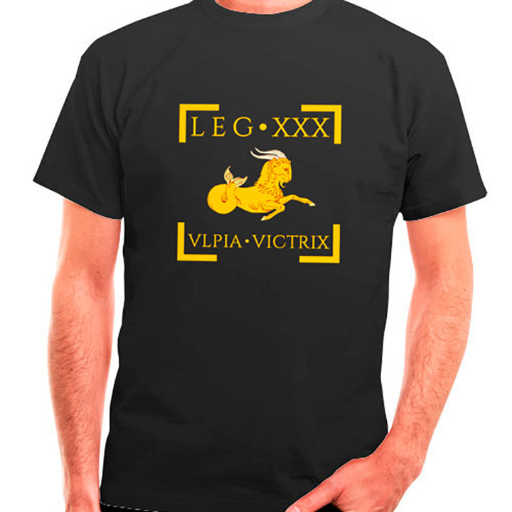 Camiseta Legión Romana XXX Ulpia Victrix en negro, manga corta