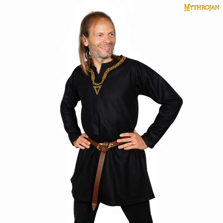Túnica Vikinga en la con cuello ribeteado - negra