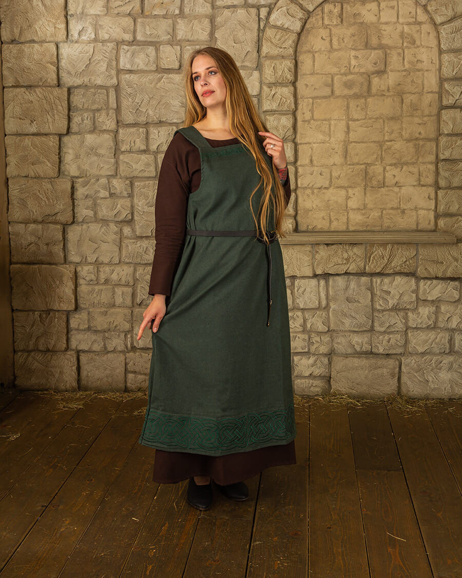 Vestido delantal vikingo modelo Alva, verde