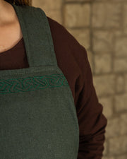 Vestido delantal vikingo modelo Alva, verde