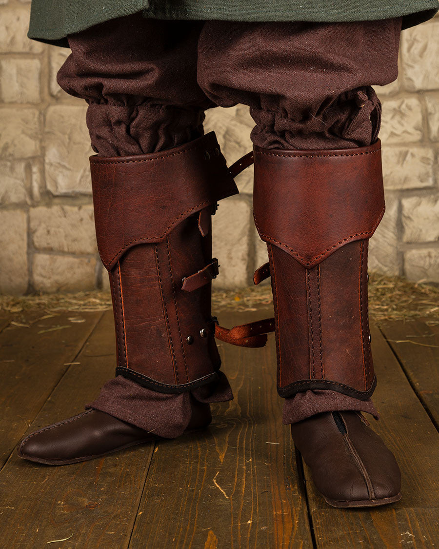 Grebas medievales de cuero marrón modelo Randulf