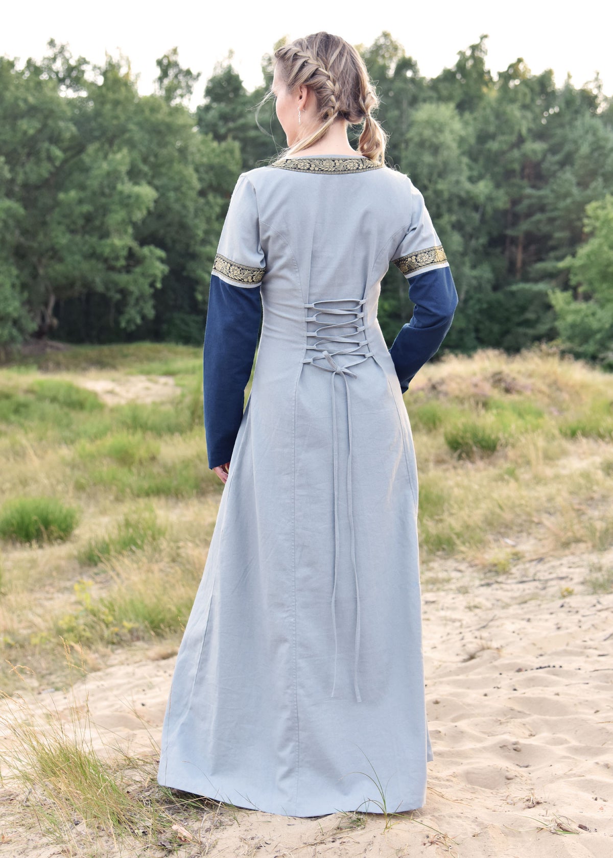 Vestido Medieval Leonor en azul-gris