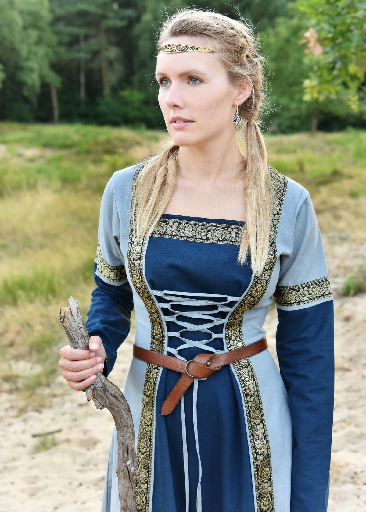 Vestido Medieval Leonor en azul-gris