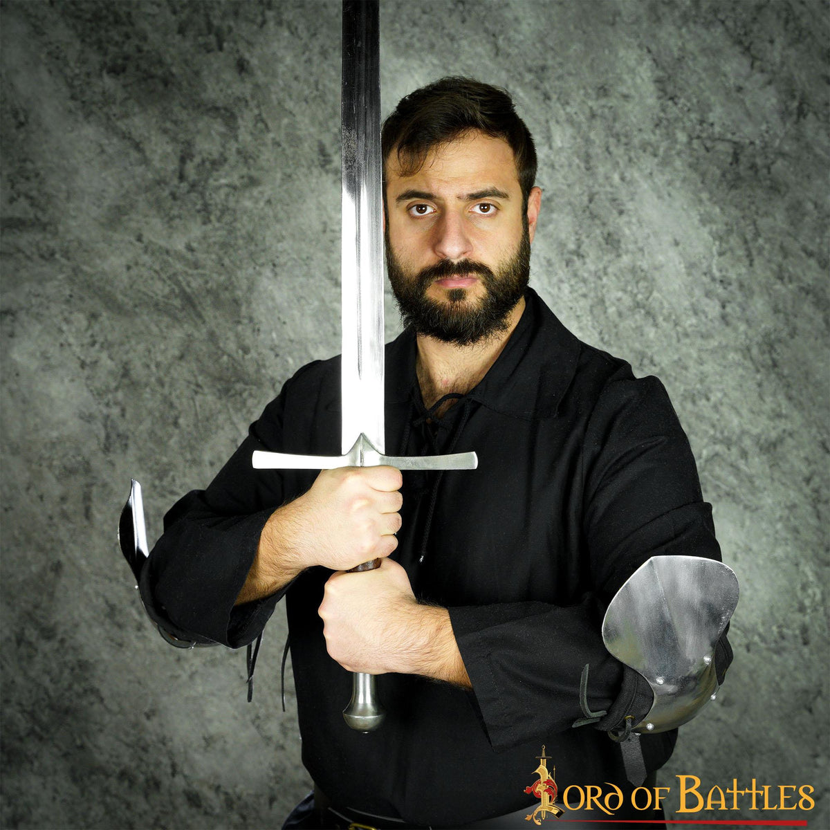 Codales en acero y acolchados para guerrero medieval