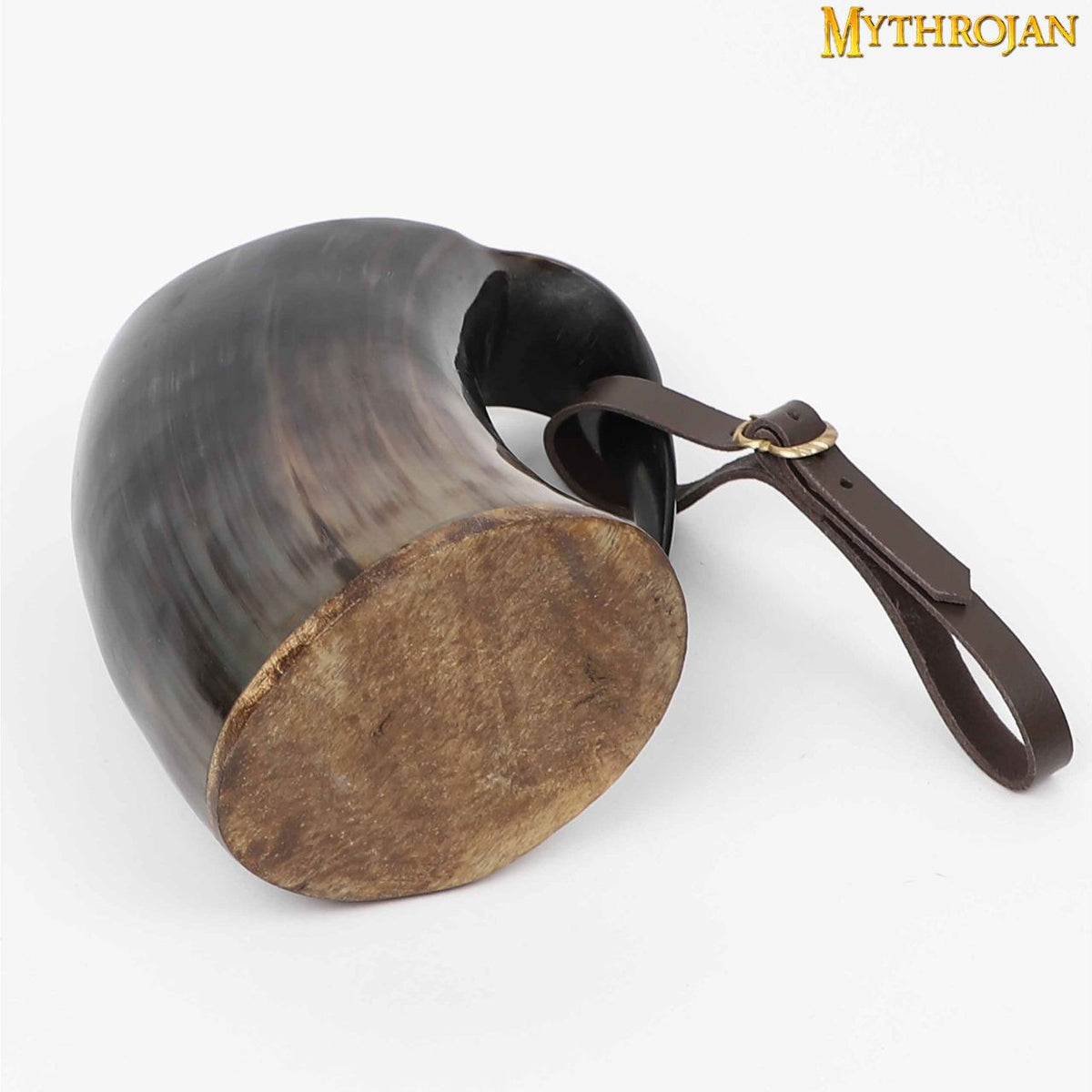 Jarra vikinga con correa para colgar en cinturón (800 ml.)