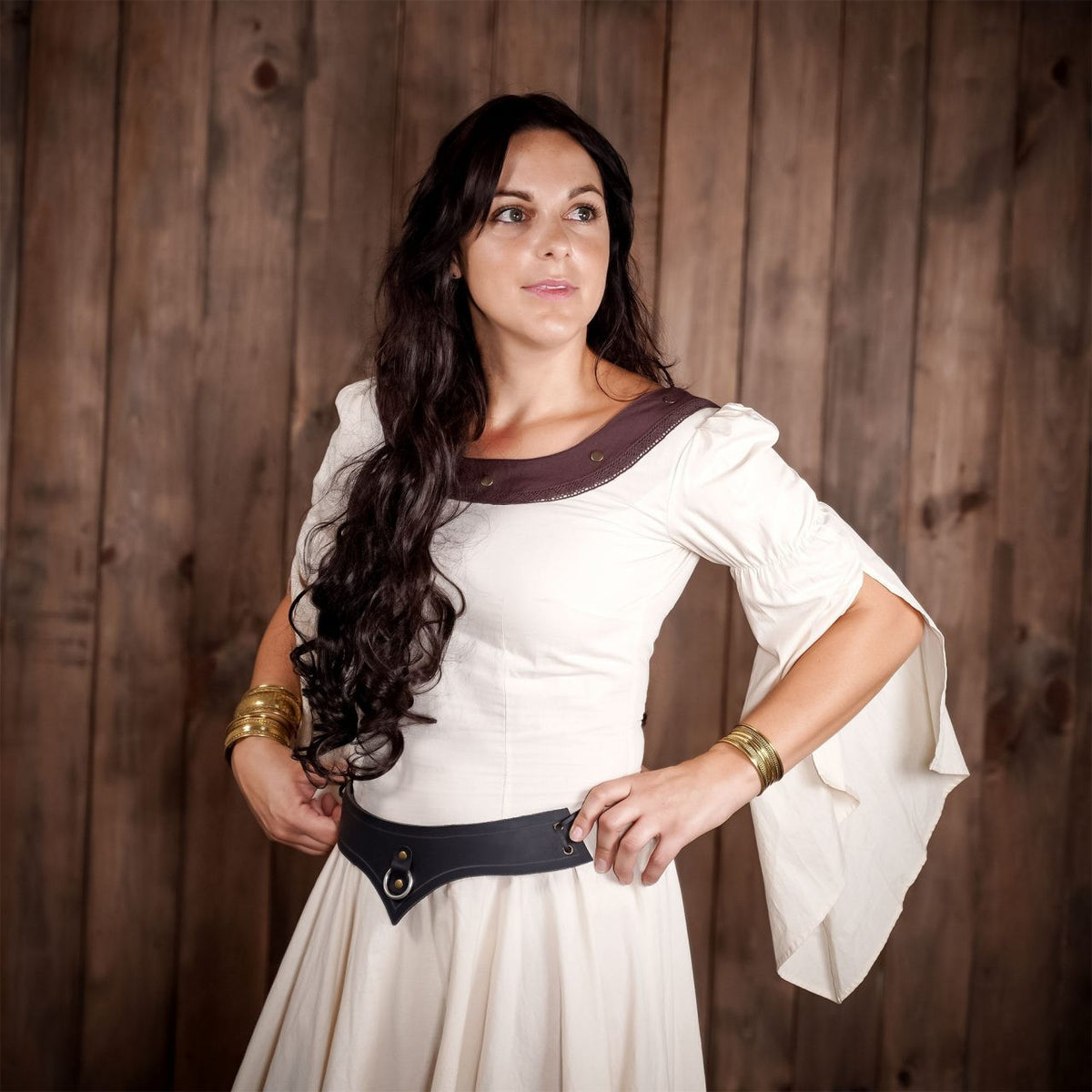 Collar medieval de cuero con anilla