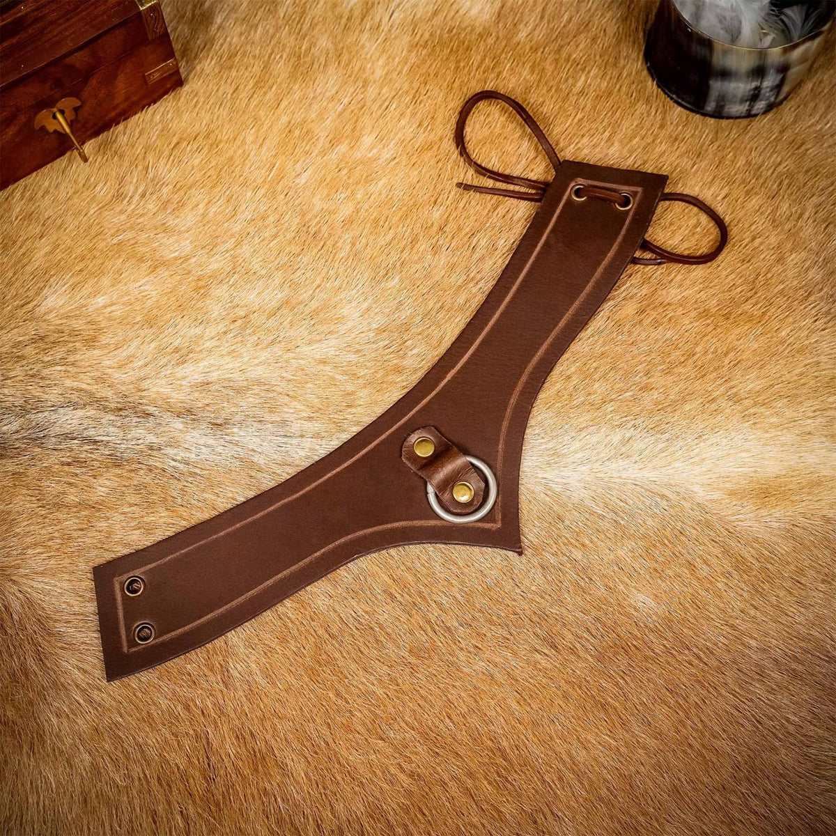 Collar medieval de cuero con anilla