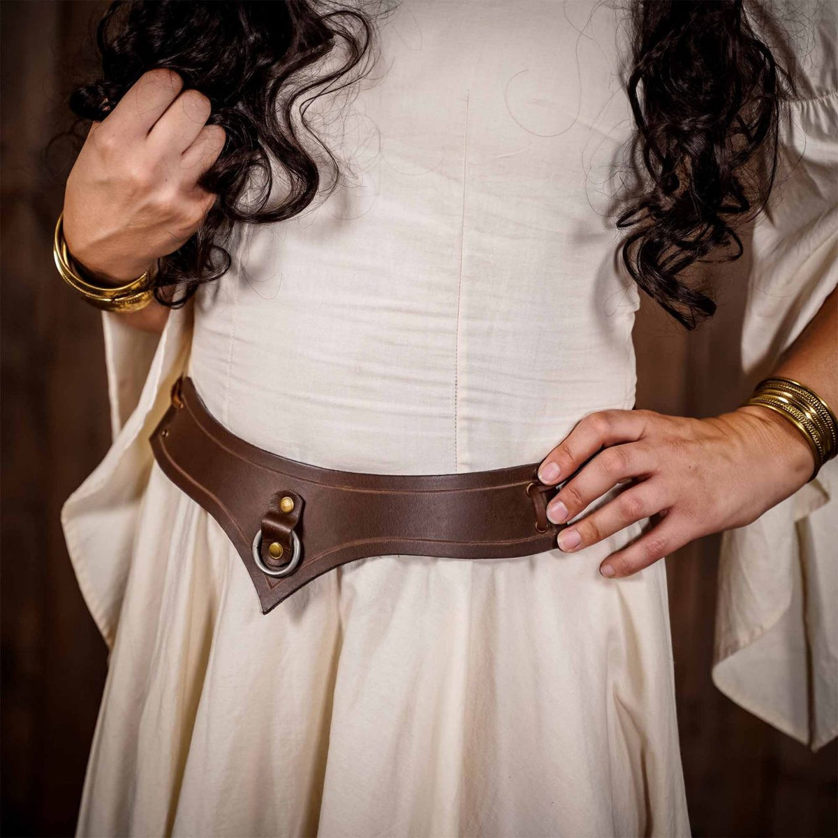 Collar medieval de cuero con anilla