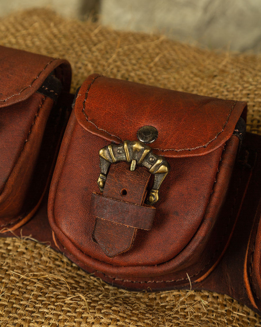 Set 3 bolsos medievales León para cinturón en marrón