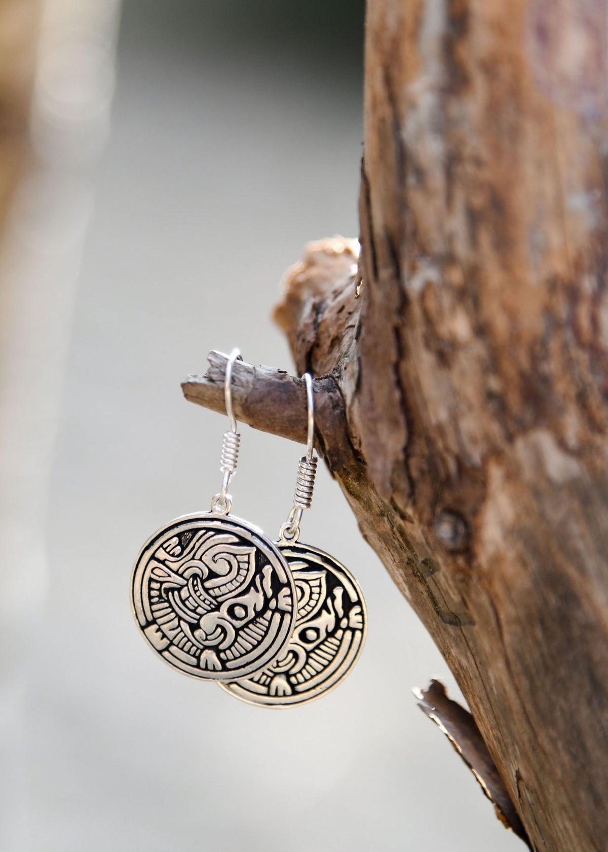 Pendientes vikingos en latón plateado