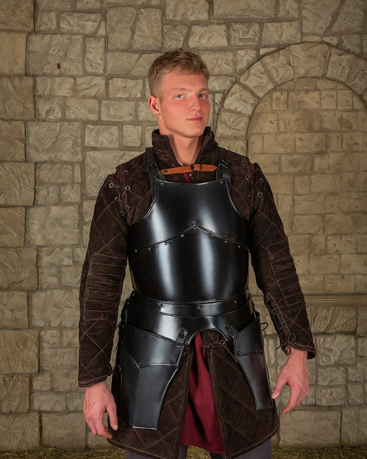 Torso medieval modelo Markward, acabado ennegrecido
