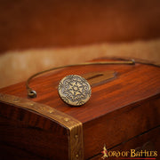 Chapa decorativa latón antiguo, diseño Floral